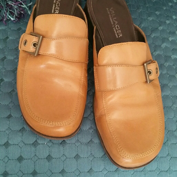 Tan Villager 'Liz Claiborne' Mules - Picture 2 of 4